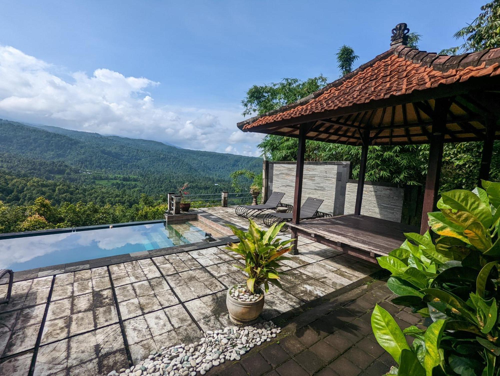 Bali Munduk Delux Bungalow Villa سينغاراجا المظهر الخارجي الصورة